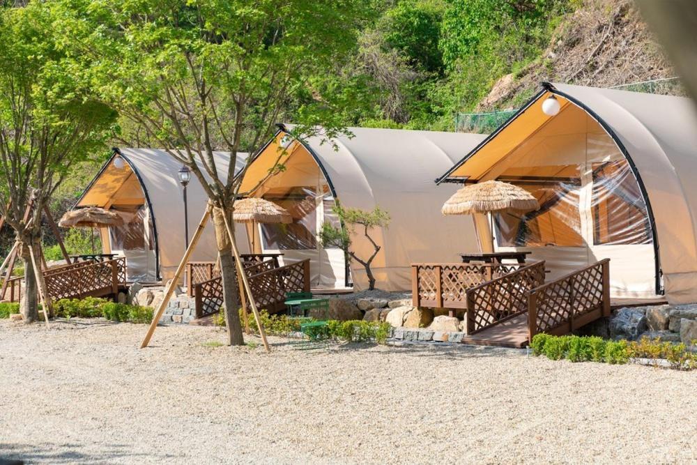 Отель Inje Naerincheon Glamping Номер фото